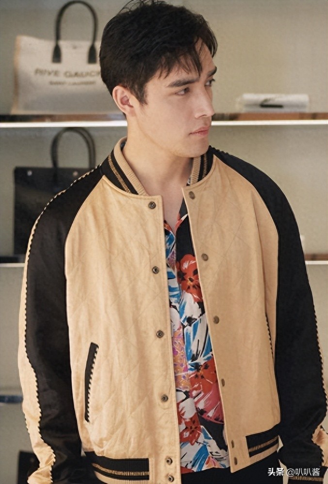 吃中国饭，砸中国锅！央视点名全程打码，这位700万网红人设崩塌