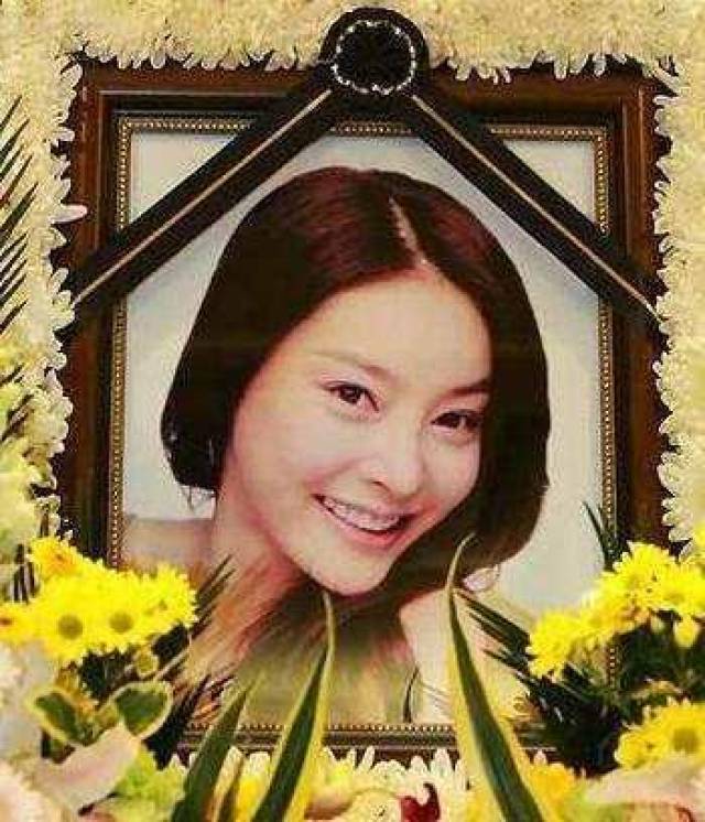 韩国娱乐圈艺人恋爱_韩国娱乐圈债务陷阱_韩国女艺人自杀原因