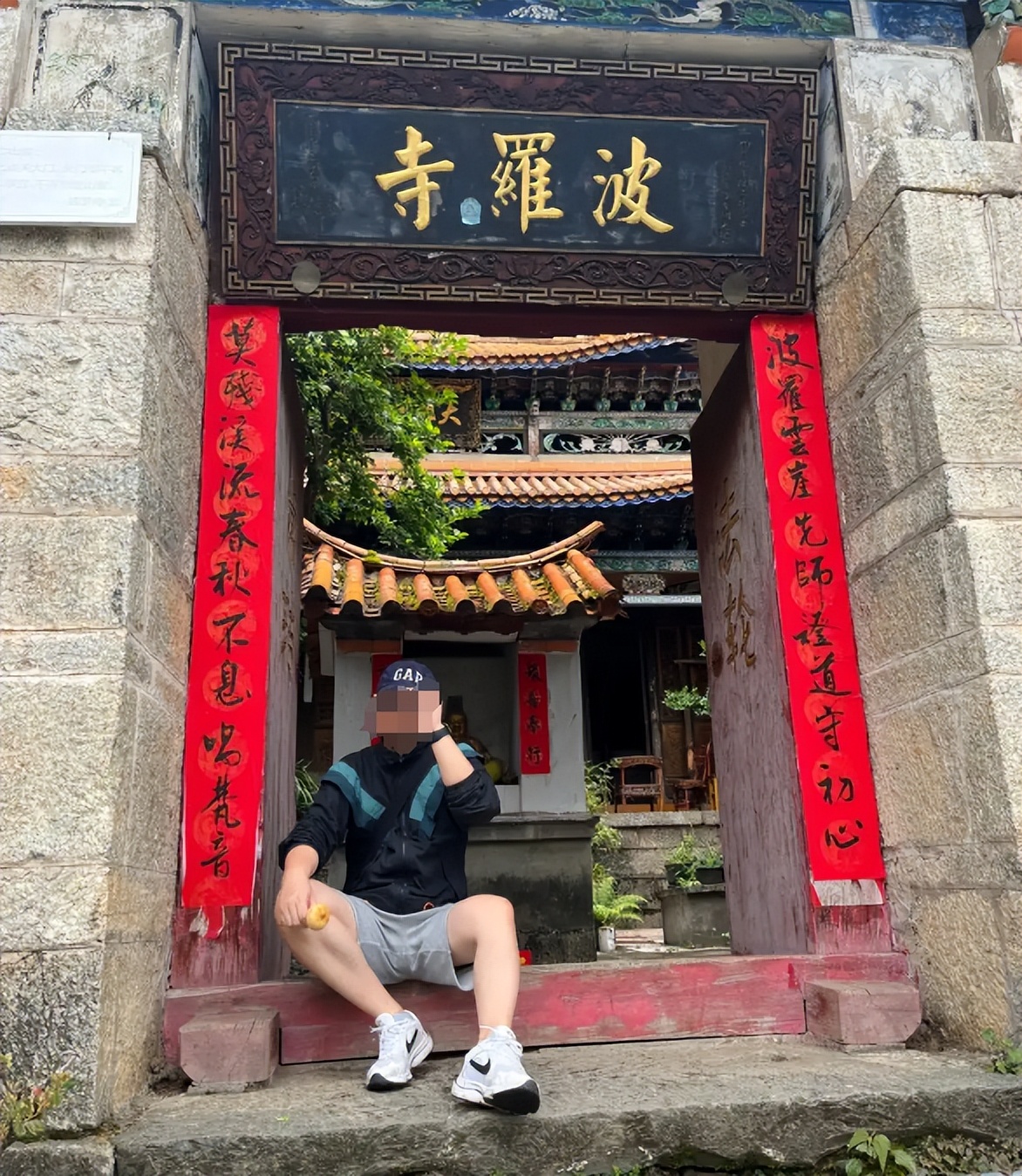 寺庙女网红经历_寺庙方丈安全提醒_网红的黑料网站有哪些,